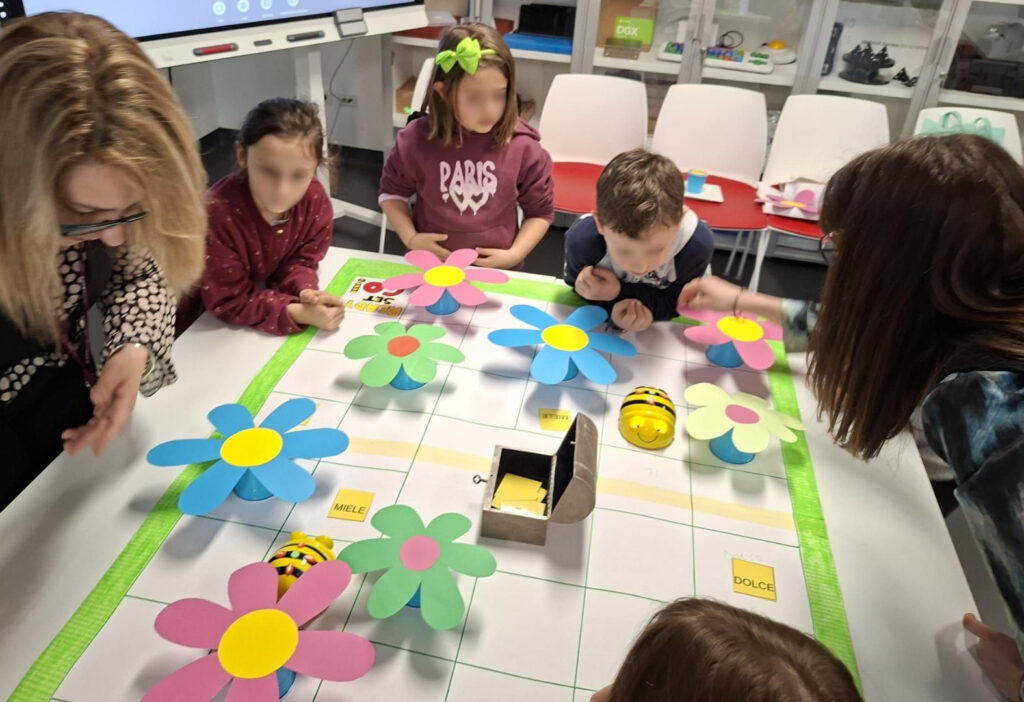 Si impara giocando con le Bee-Bot