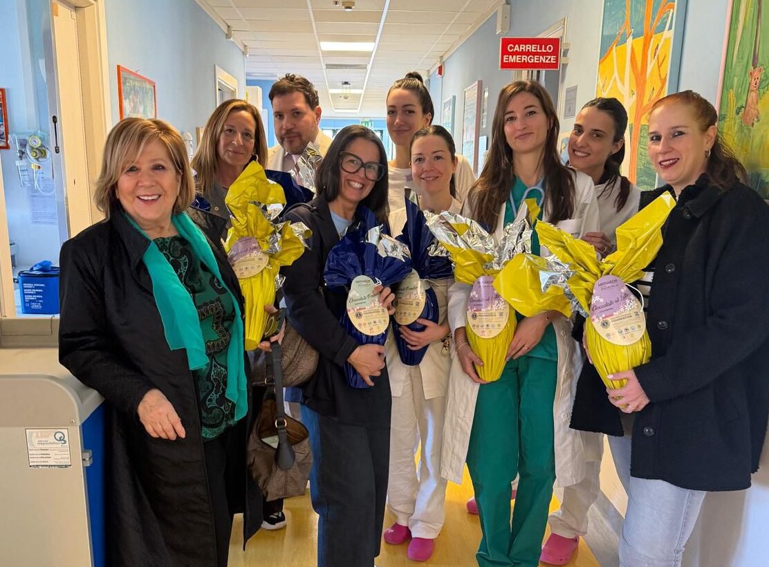 Uova di Pasqua in dono a bimbi e bimbe ricoverati in Pediatria