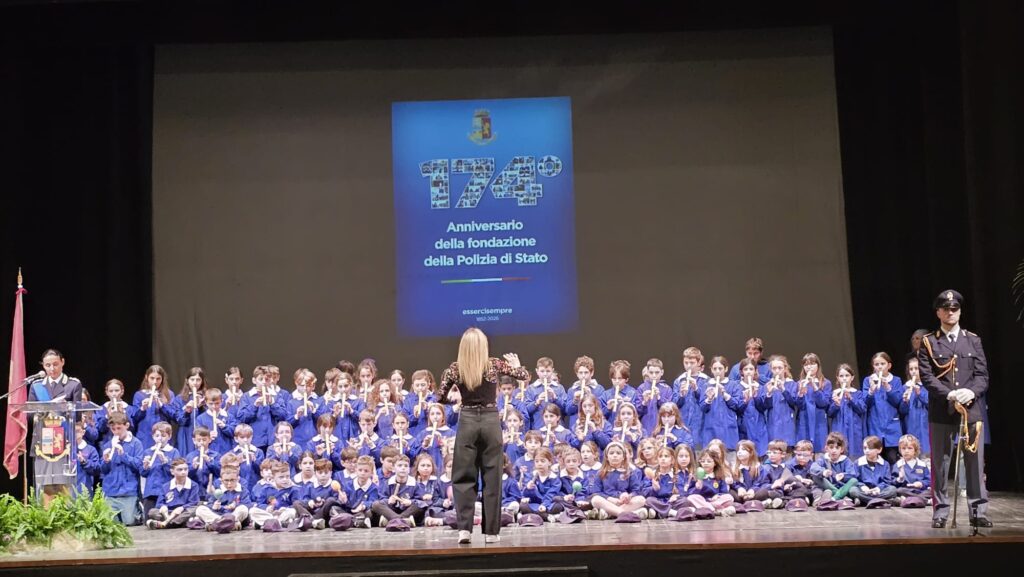 Il coro della scuola San Giuseppe di Macerata