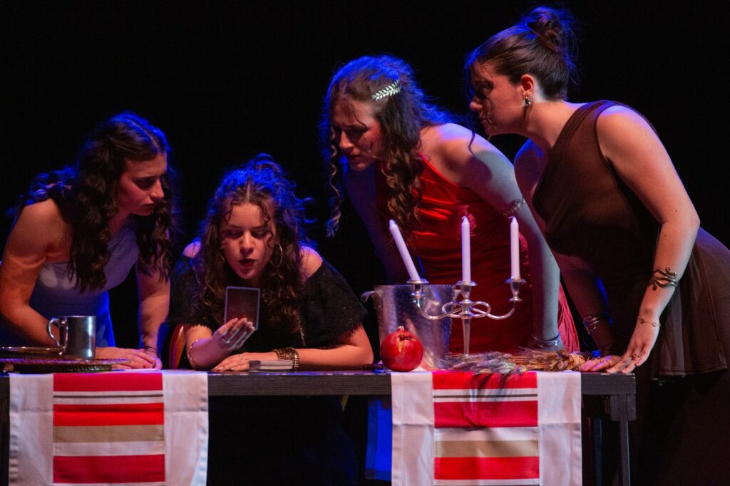 Le Rane di Aristofane nello spettacolo del Filelfo