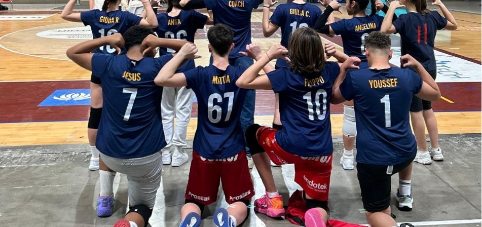 La squadra dell'istituto comprensivo della Robbia di Appignano