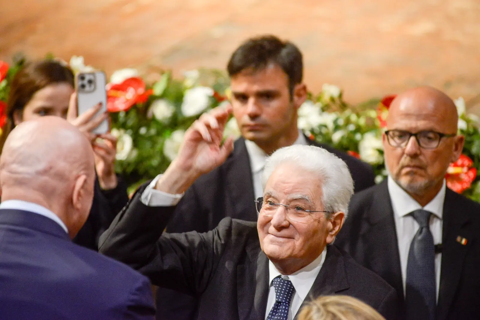 Il presidente Mattarella lascia il segno a San Severino Marche: «Resistenza è opporsi alla violenza dell’uomo sull’uomo»