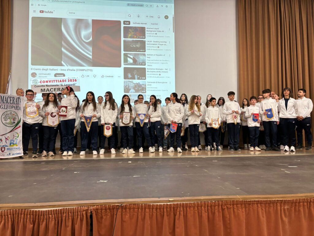 tutti gli studenti e le studentesse che hanno partecipato alle convittiadi del Convitto nazionale Leopardi