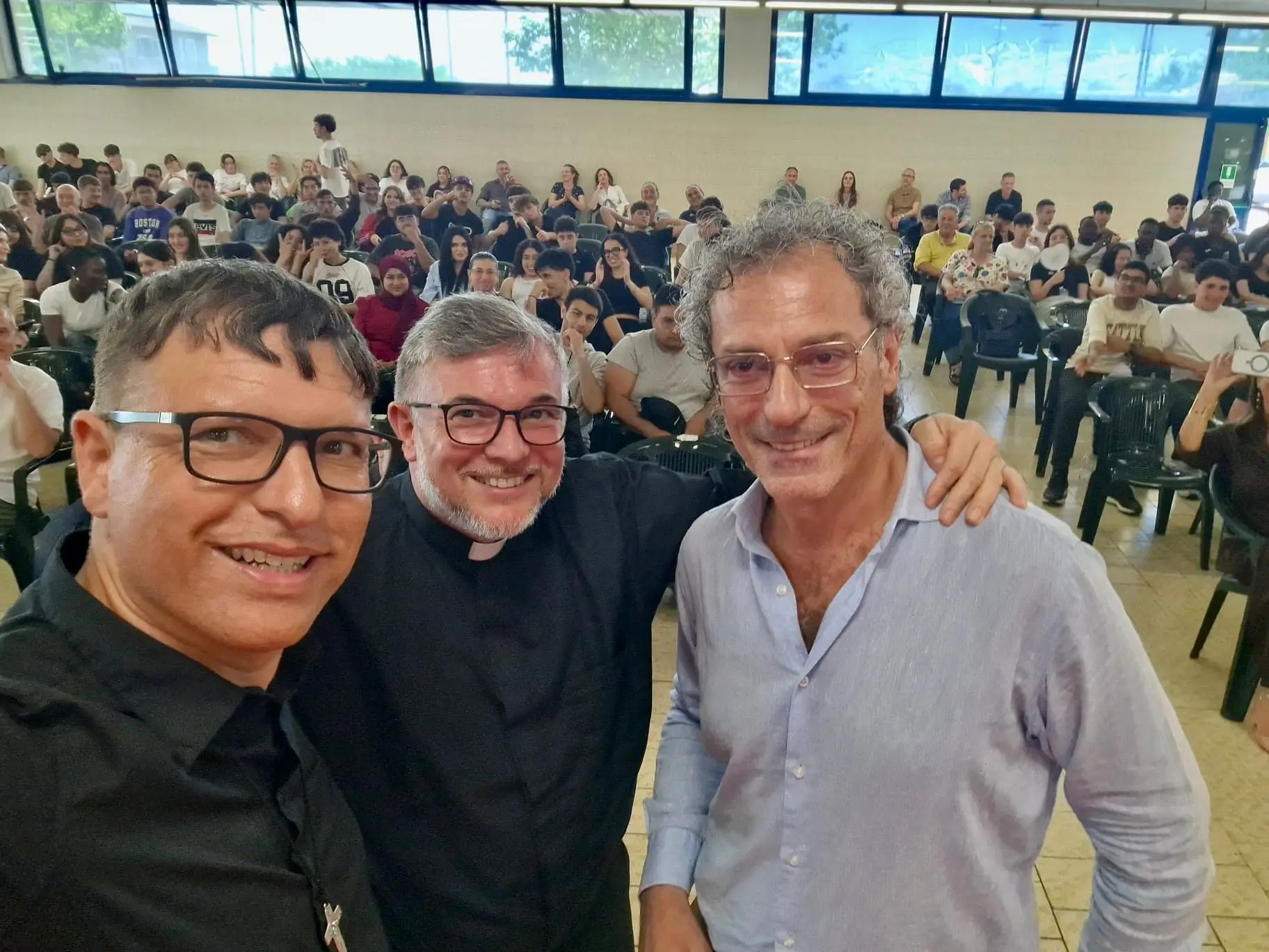 “La legalità non si spegne” con don Luigi Merola