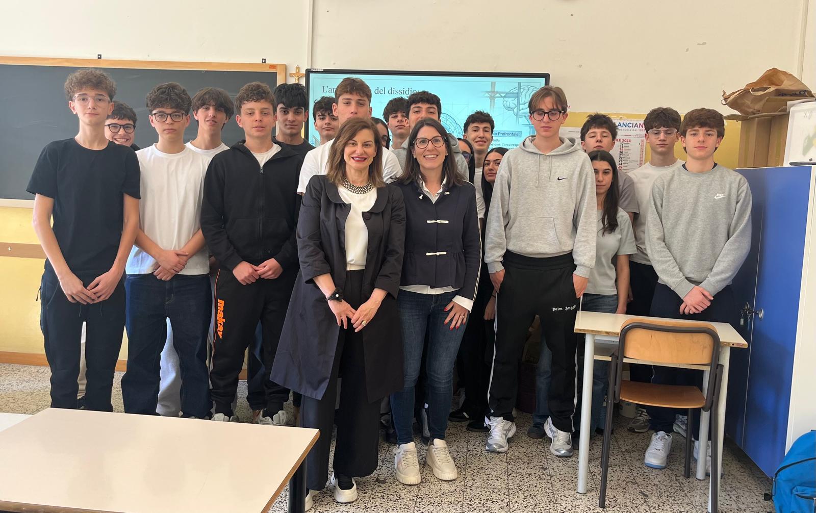 La classe del Galilei coinvolta con l'avvocata Abatantuoni e la professoressa Serafini