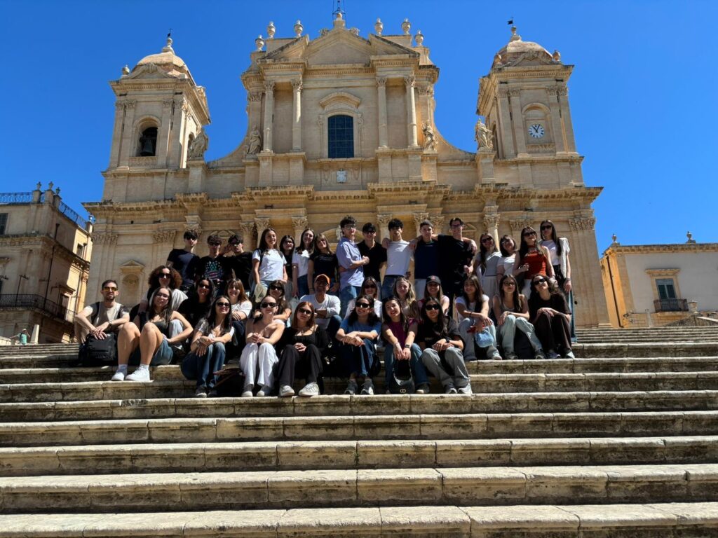 Gli studenti del classico visitano la Sicilia orientale