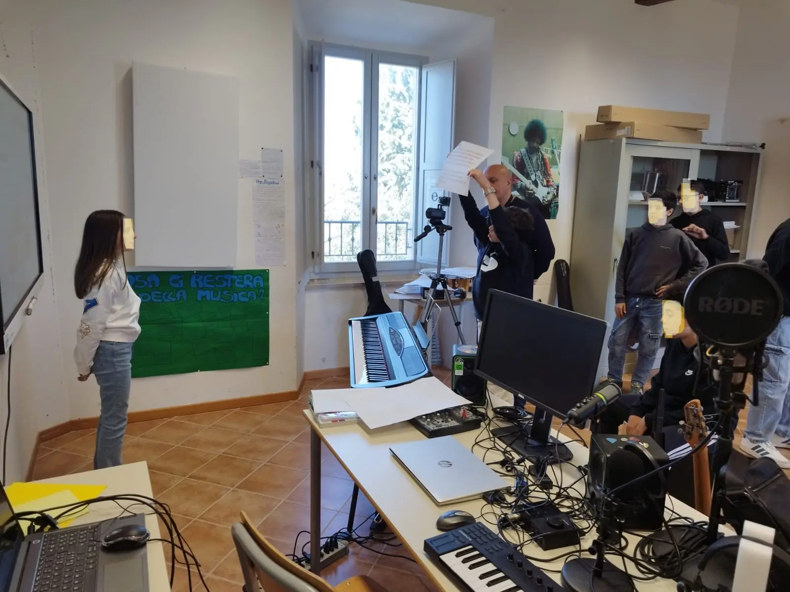 Laboratorio musicale e web radio videopodcast