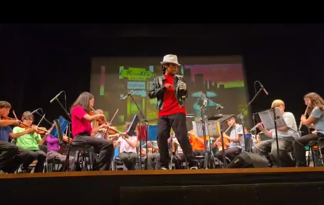 Un’onda di energia musicale dal Convitto al palco: c’è anche Michael Jackson