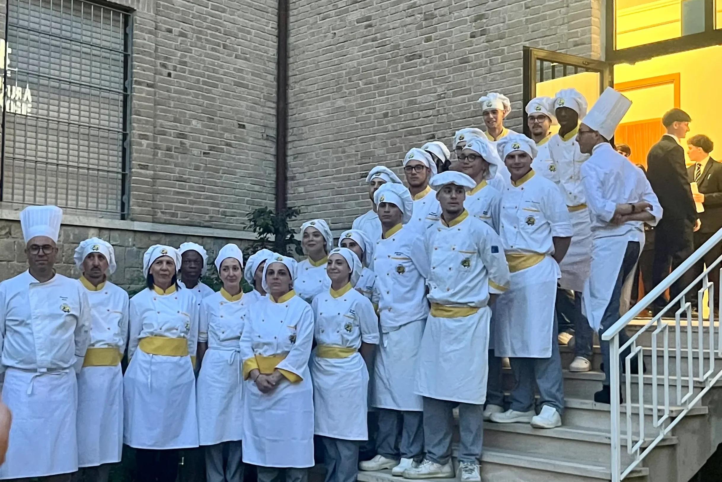 Studenti e studentesse dell'alberghiero Varnelli di Cingoli