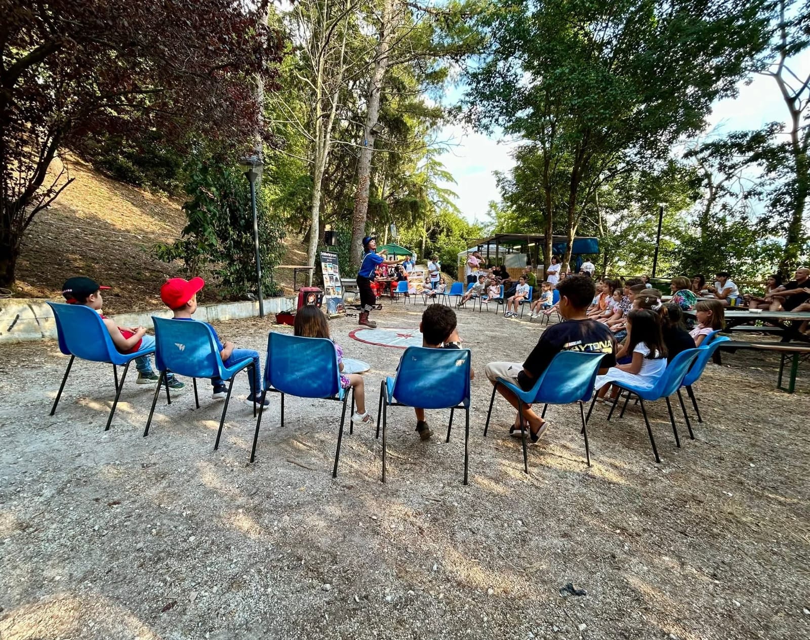 Caccia ai coniglietti nascosti nel Parco del Cerreto