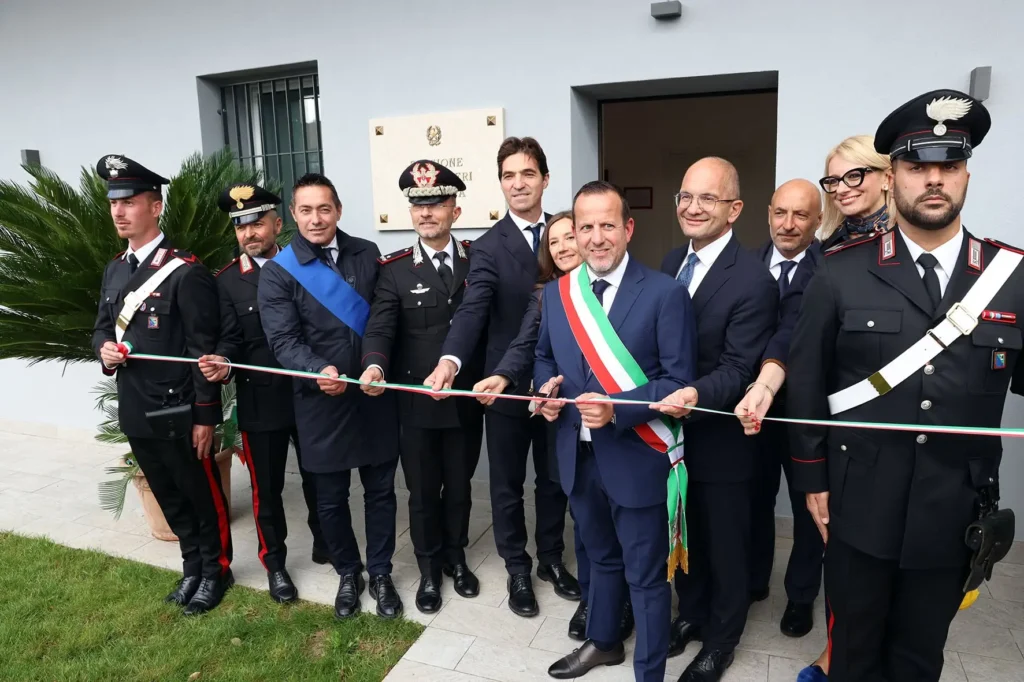 Nuova stazione, Pollenza festeggia con i carabinieri: «Siete parte della comunità»