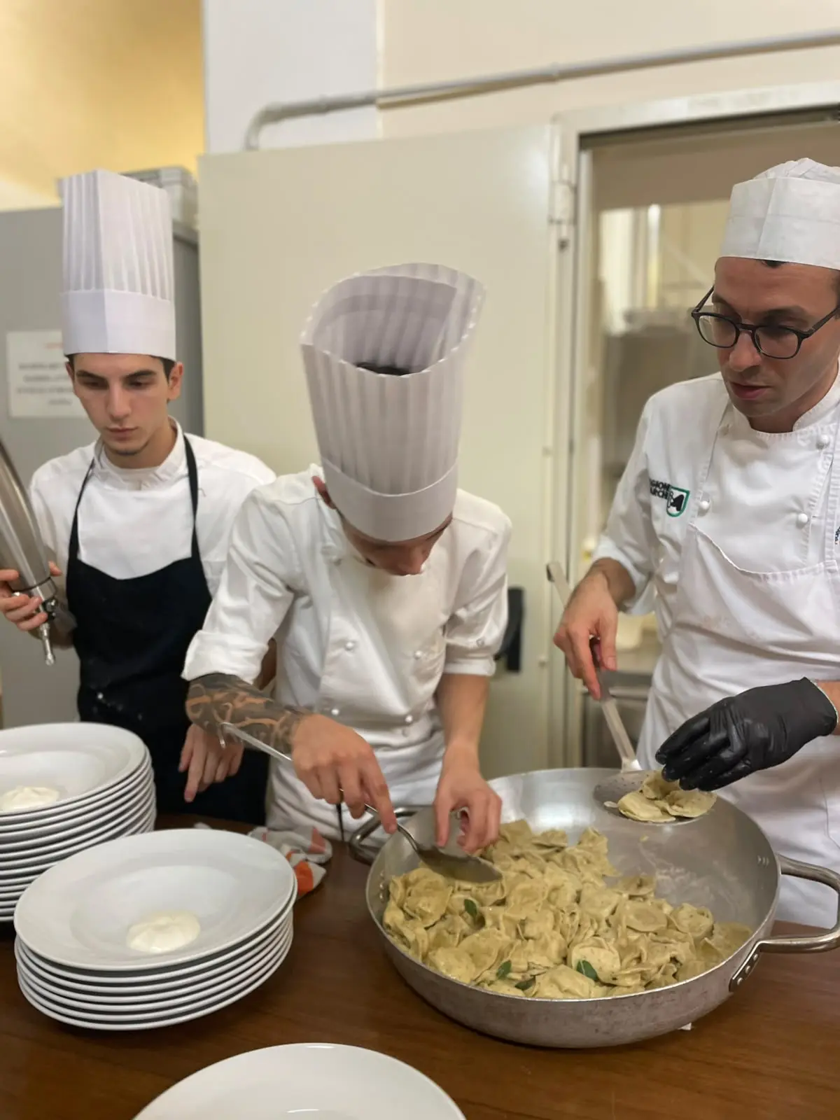 Studenti dell'alberghiero Varnelli a Leguminaria