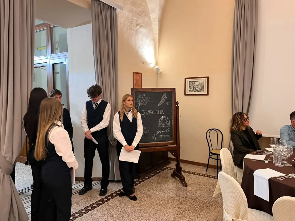 Studenti dell'alberghiero Varnelli a Leguminaria