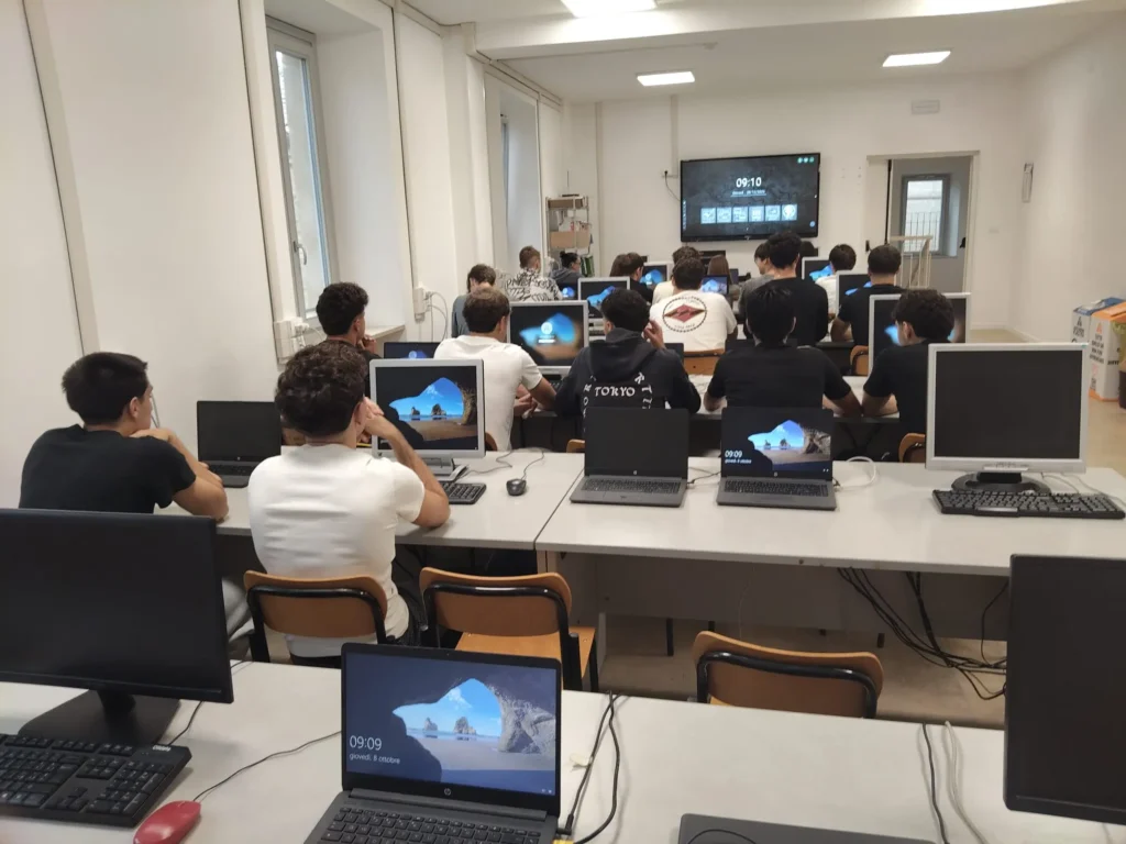 Laboratorio di Informatica in via dei Sibillini